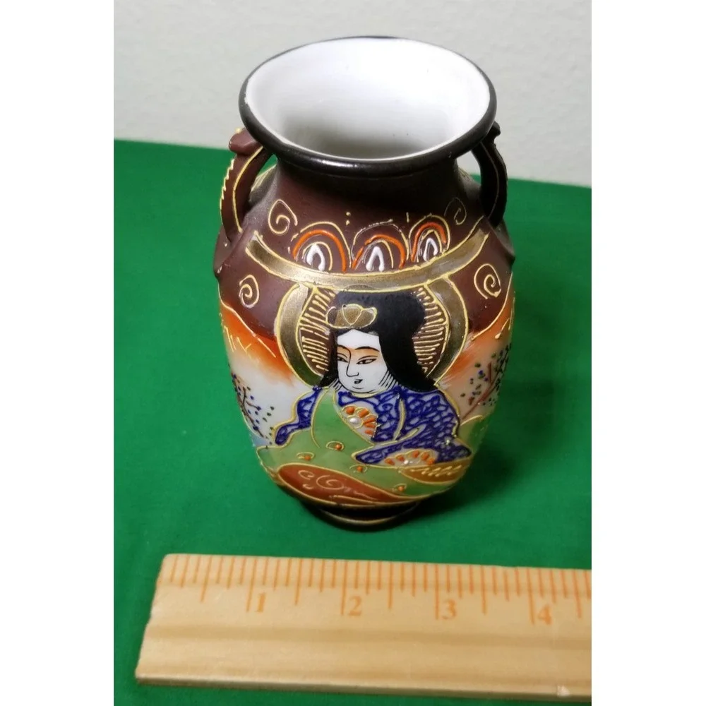 Satsuma Moriage Ware Vase Featuring The Empress Hand Painted Vintage Japanese